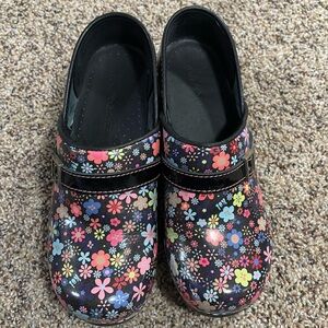 Koi by Sanita /size 6/used, but in good condition